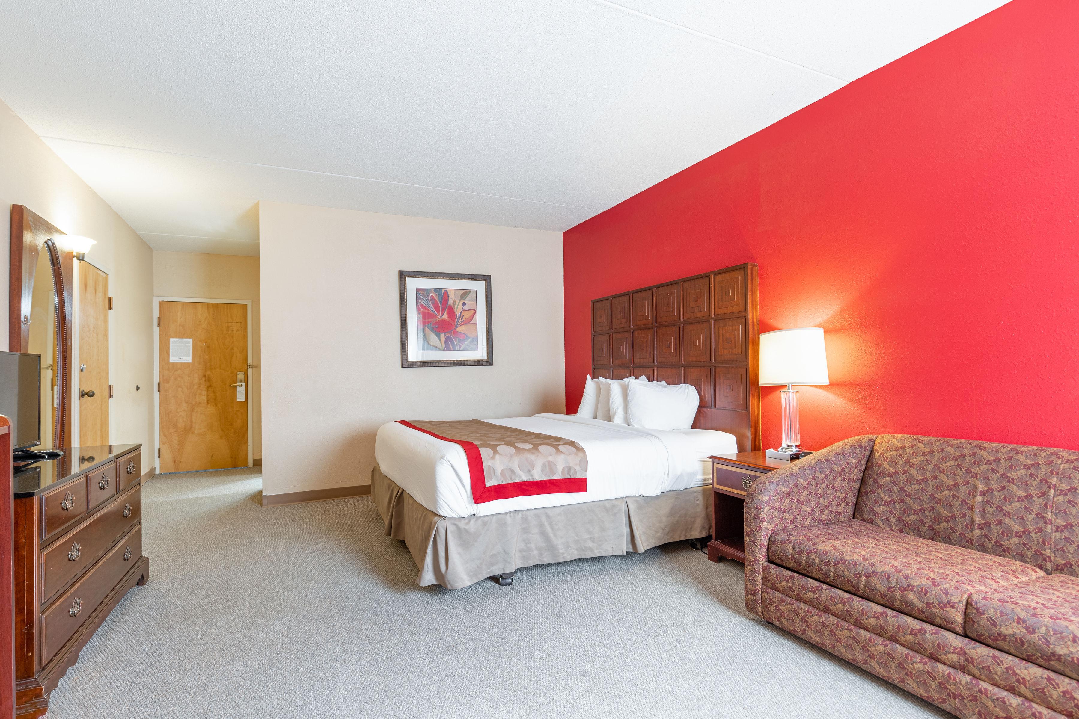 Отель Ramada By Wyndham Columbus North Вестервилль Экстерьер фото