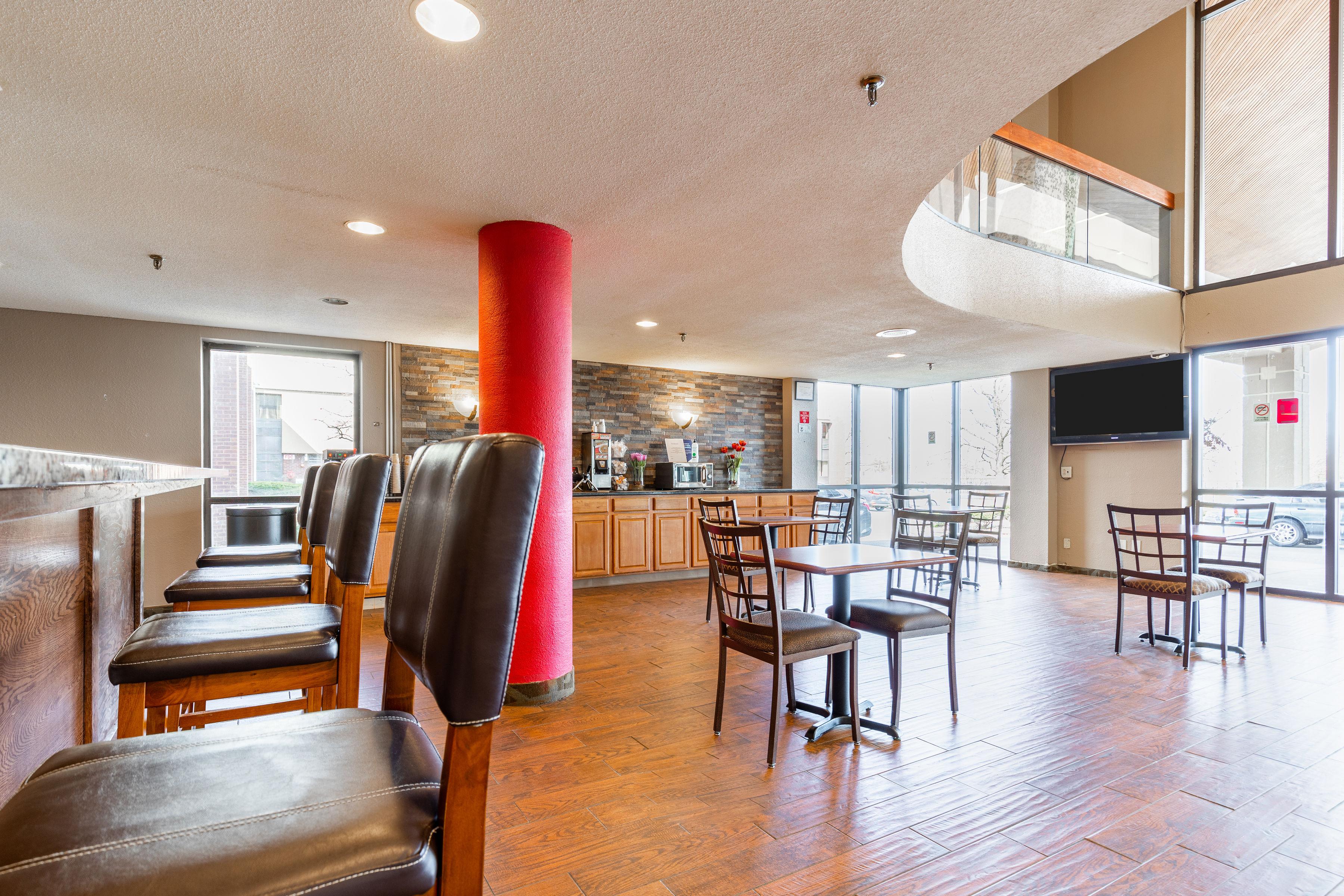 Отель Ramada By Wyndham Columbus North Вестервилль Экстерьер фото