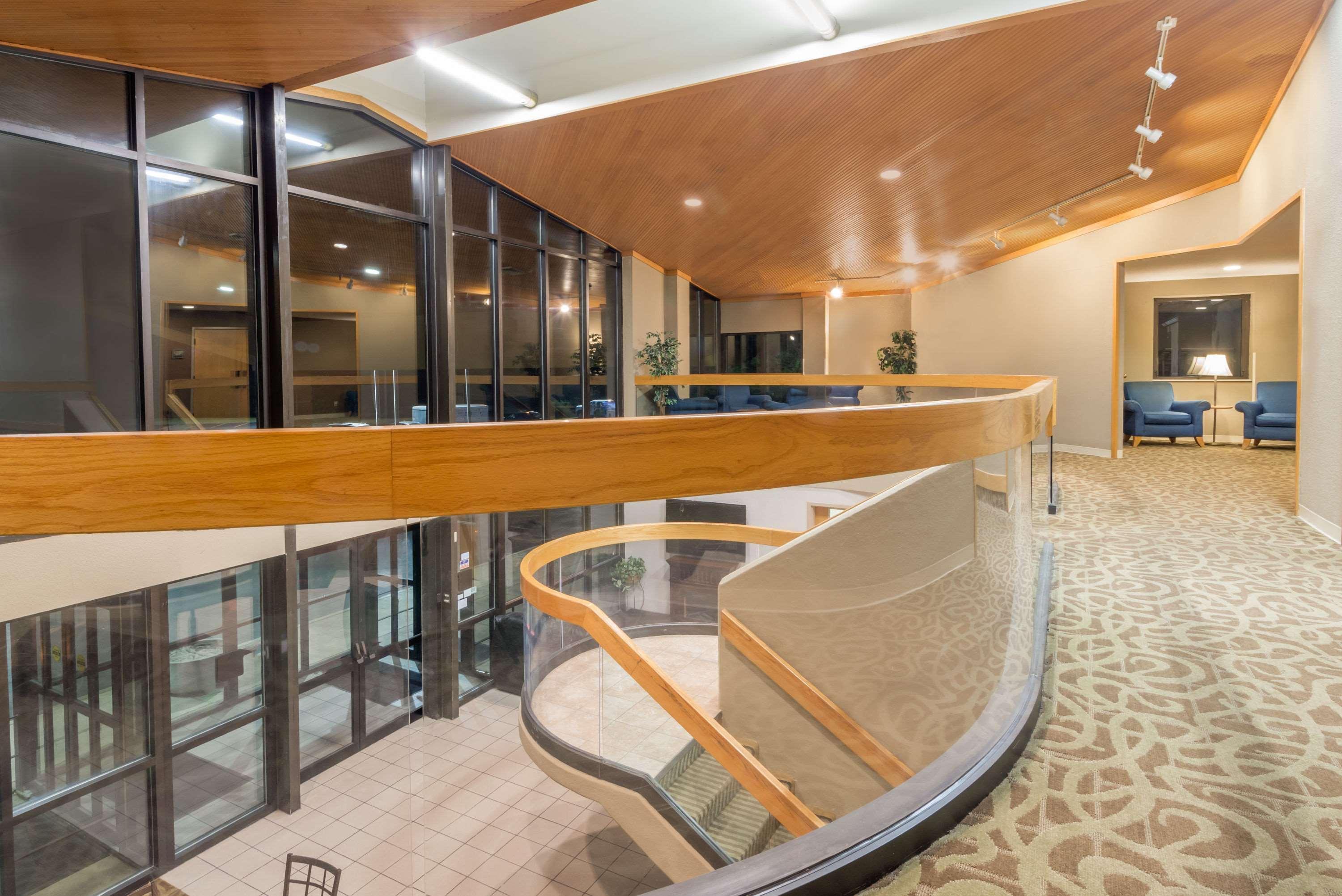 Отель Ramada By Wyndham Columbus North Вестервилль Экстерьер фото